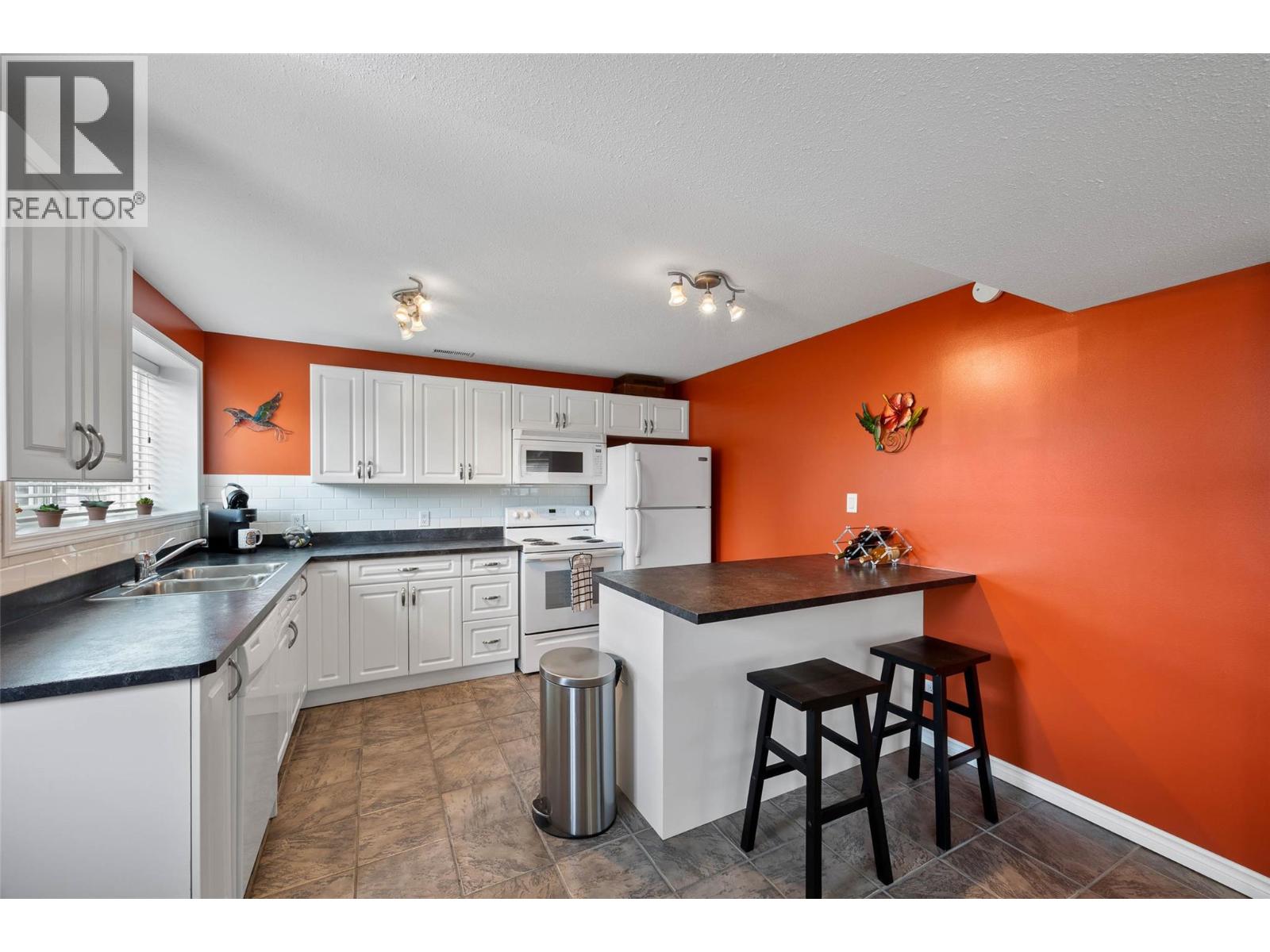 855 Lethbridge Avenue - 19