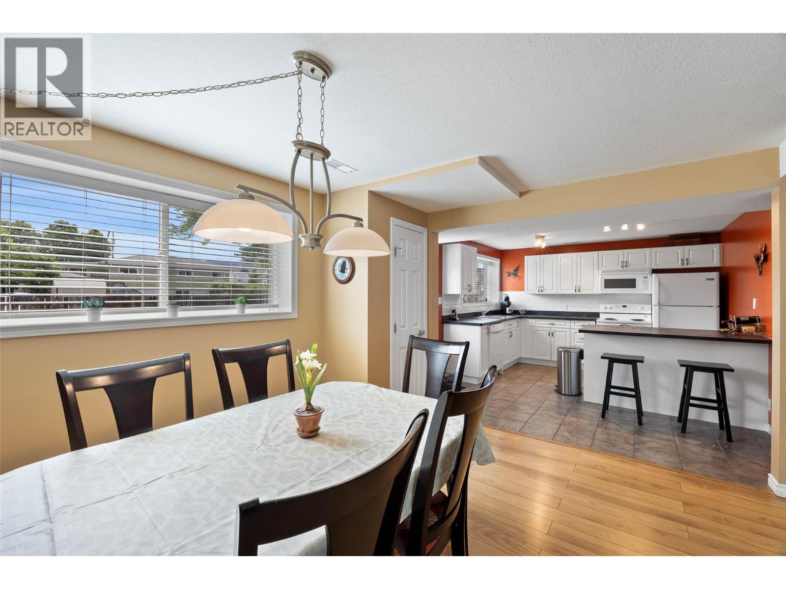 855 Lethbridge Avenue - 21