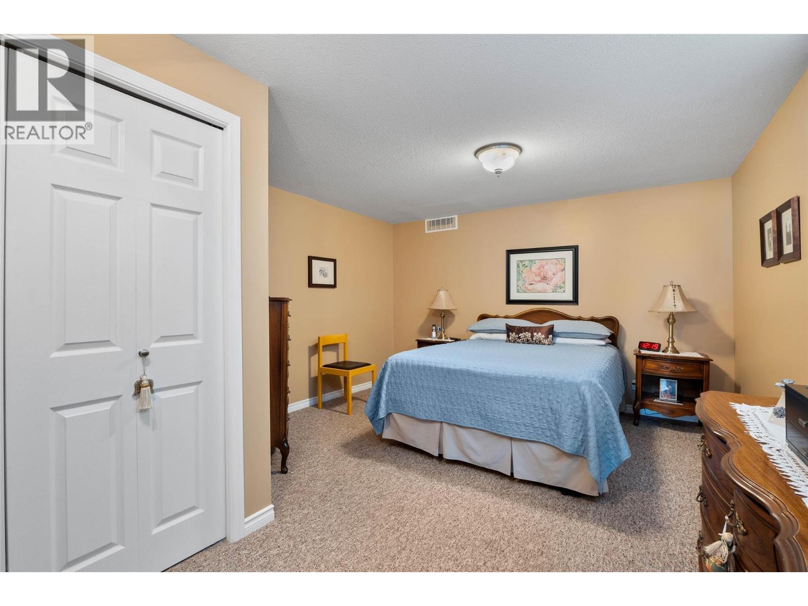 855 Lethbridge Avenue - 25