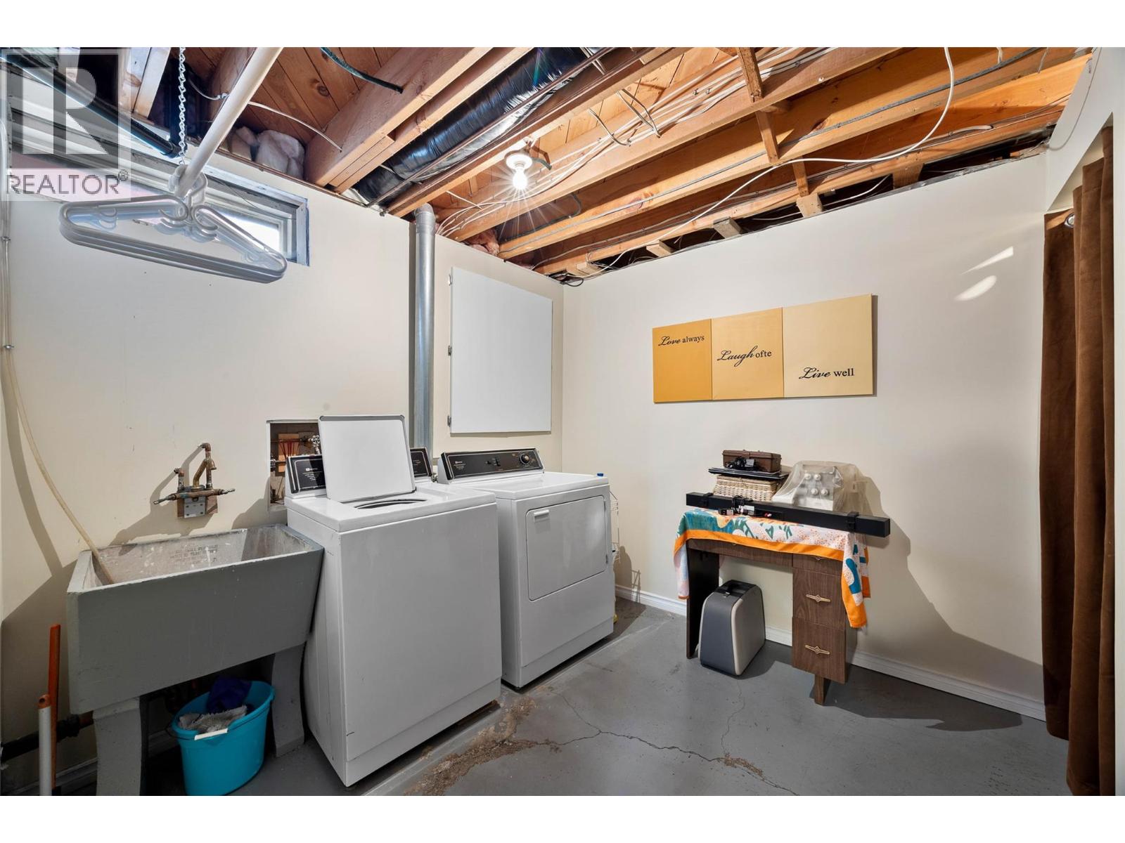 855 Lethbridge Avenue - 26
