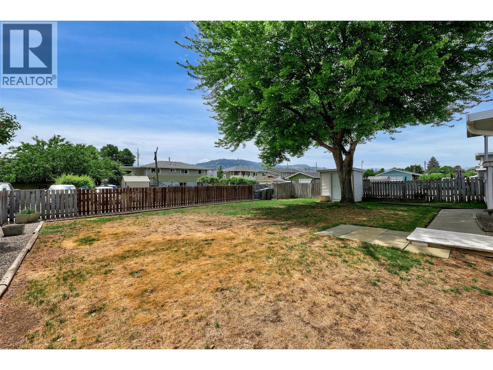 855 Lethbridge Avenue - 33