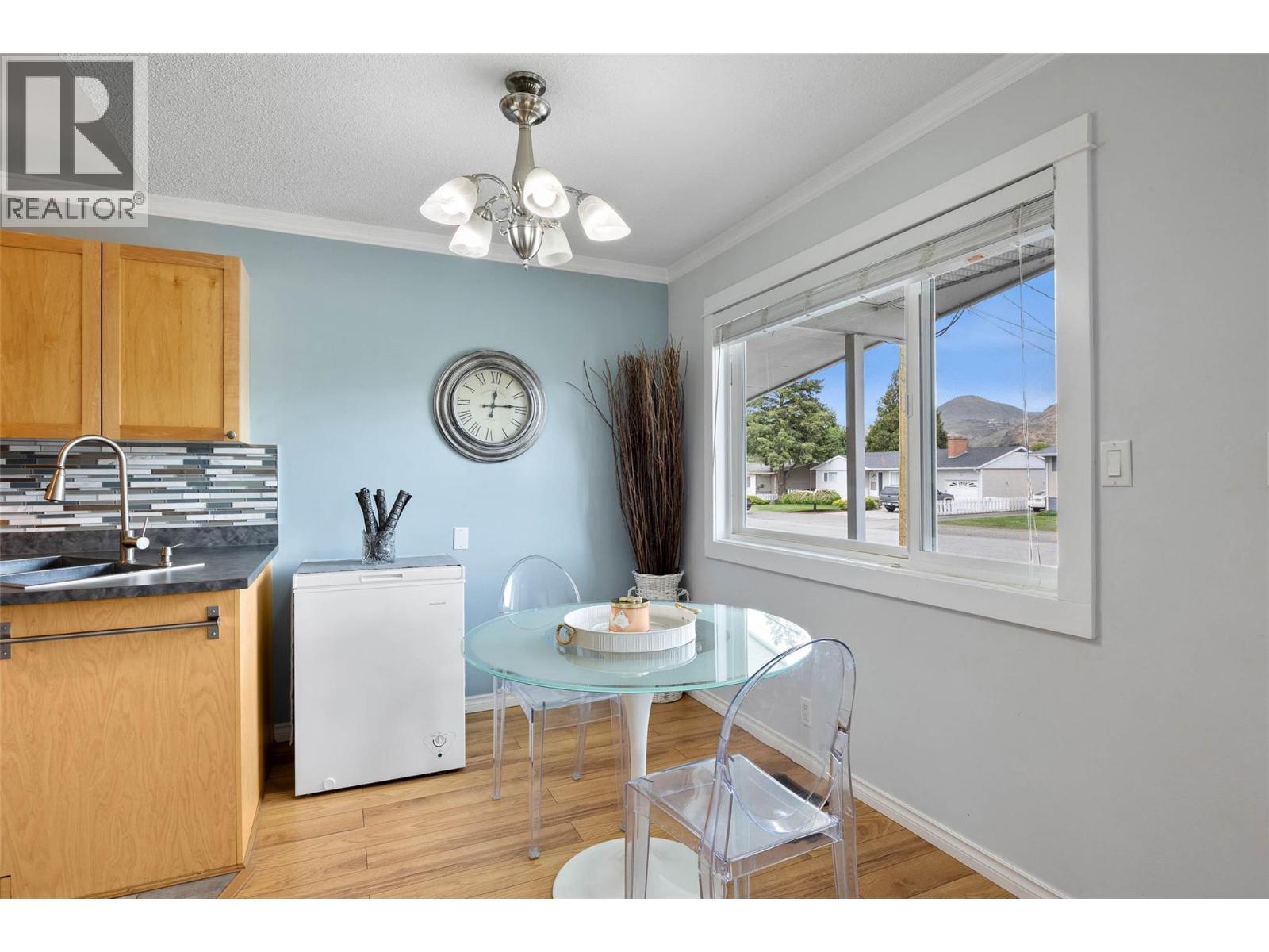 855 Lethbridge Avenue - 6