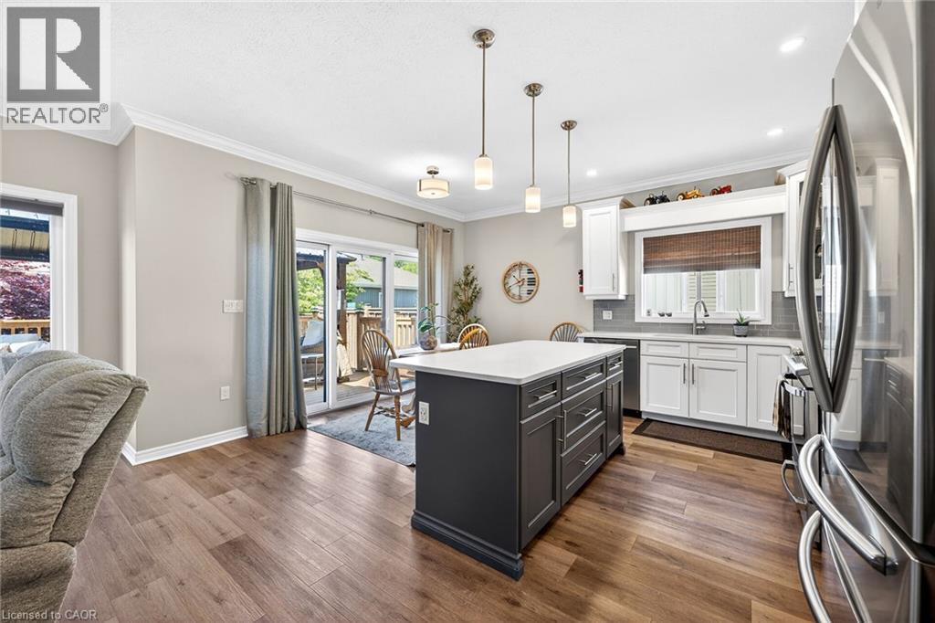 58 POSTMA Drive - 16