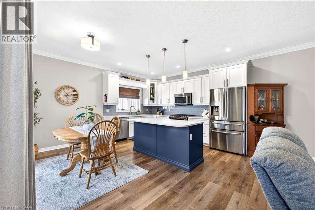 58 POSTMA Drive - 18
