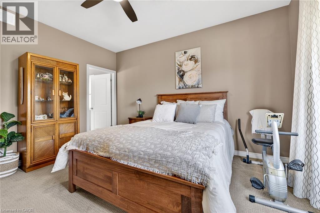 58 POSTMA Drive - 22
