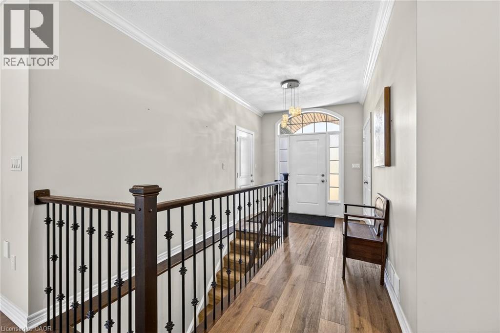 58 POSTMA Drive - 27