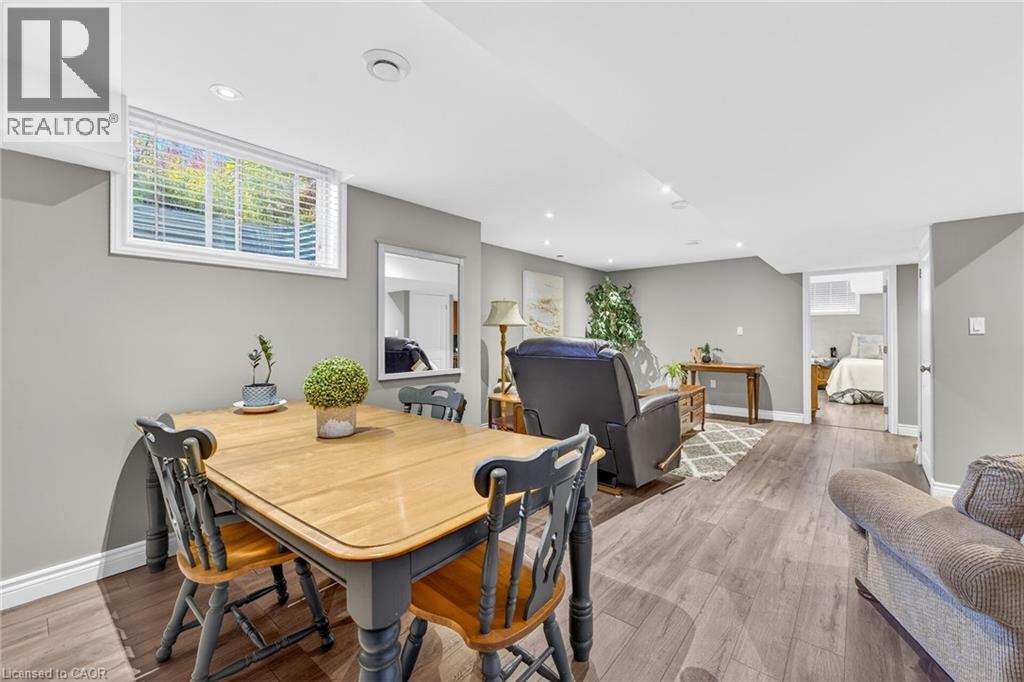 58 POSTMA Drive - 30