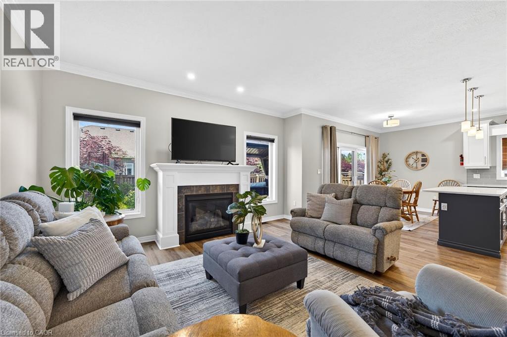 58 POSTMA Drive - 5
