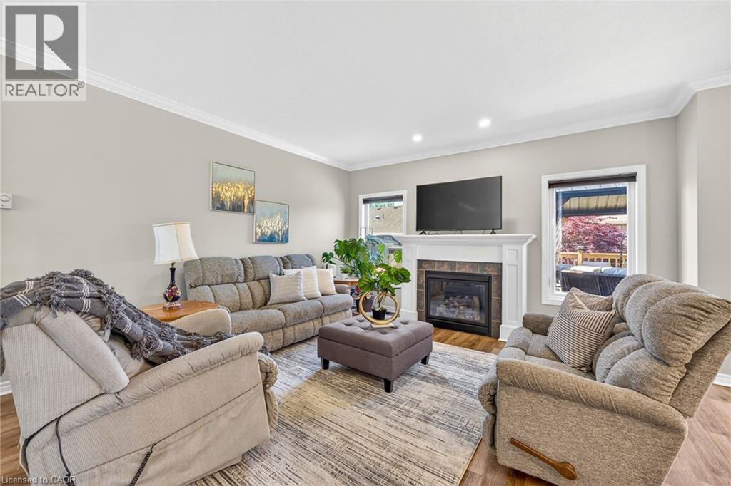 58 POSTMA Drive - 6