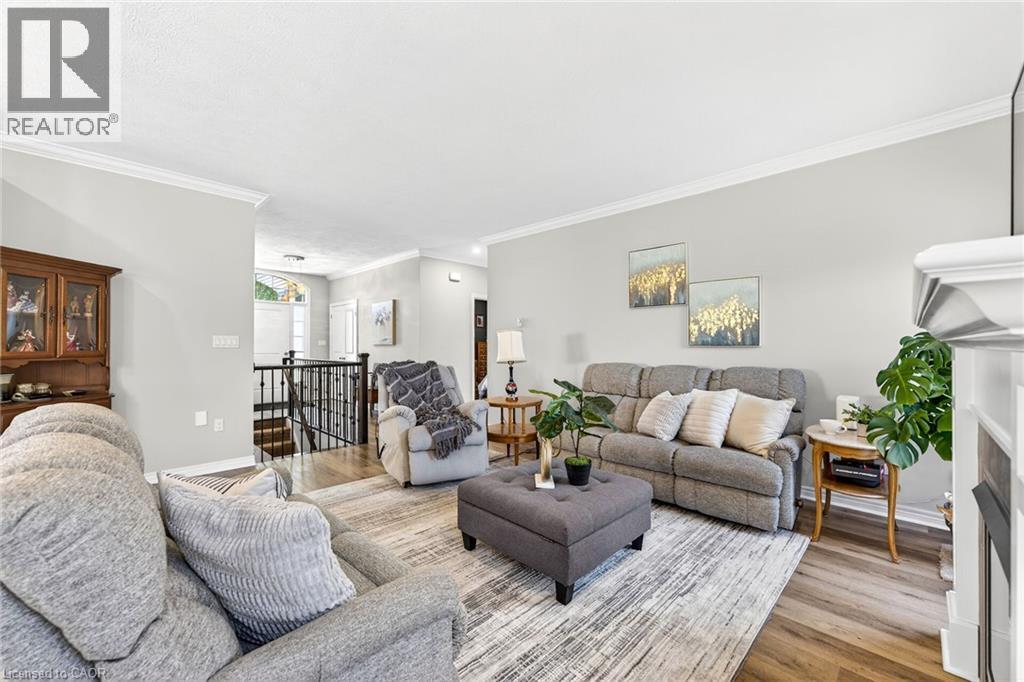 58 POSTMA Drive - 8