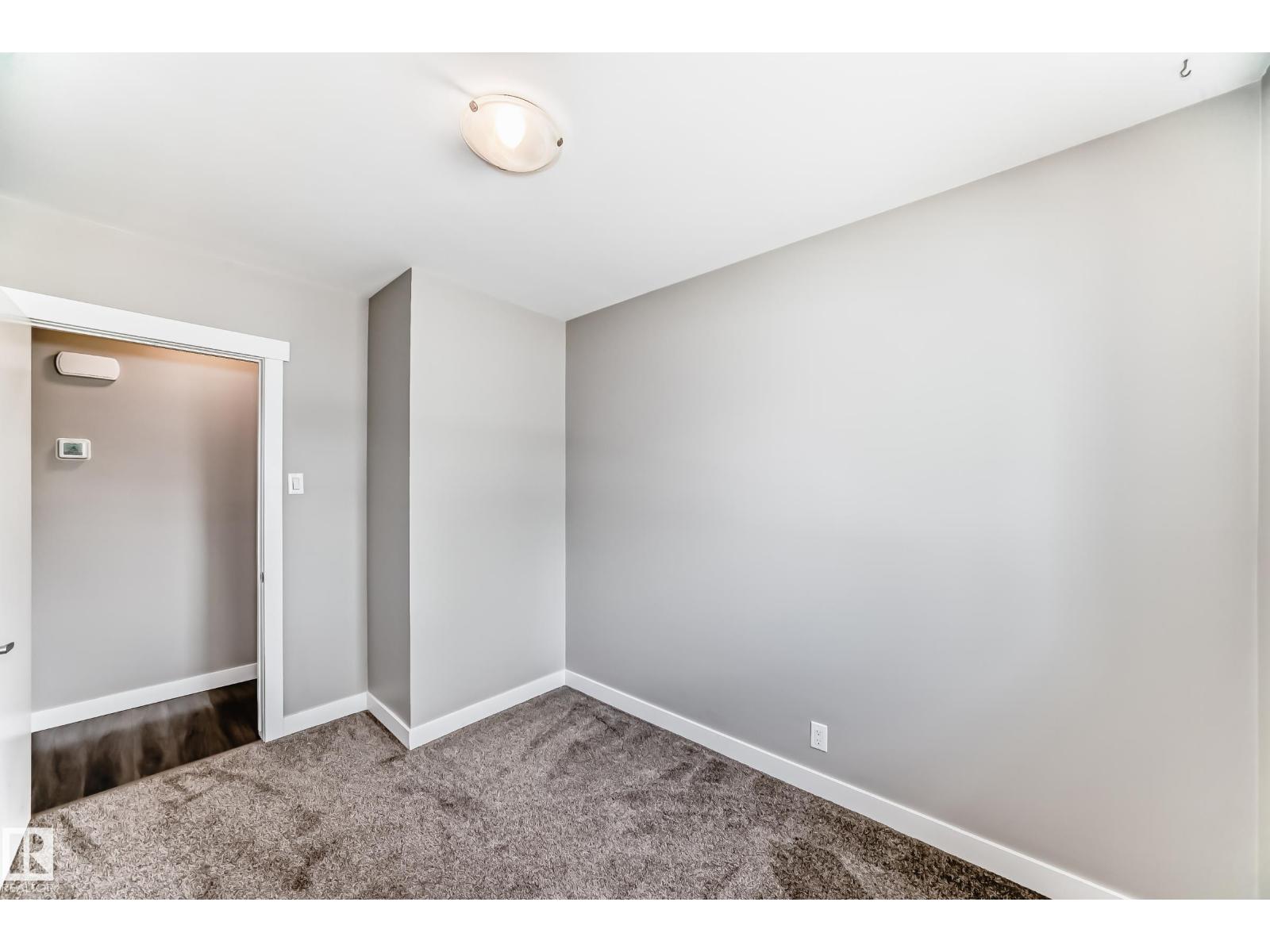 10521 163 ST NW - 24