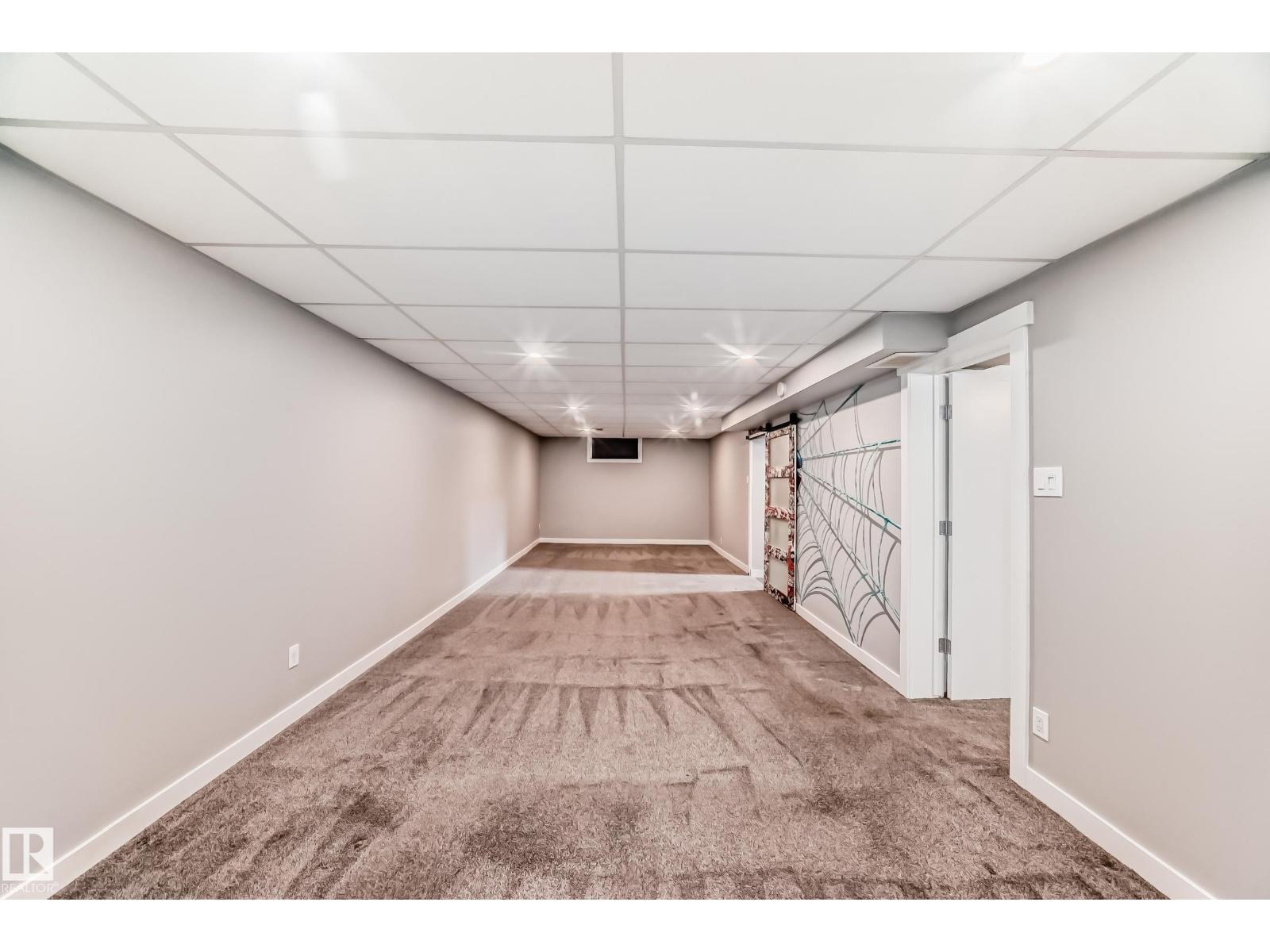 10521 163 ST NW - 36
