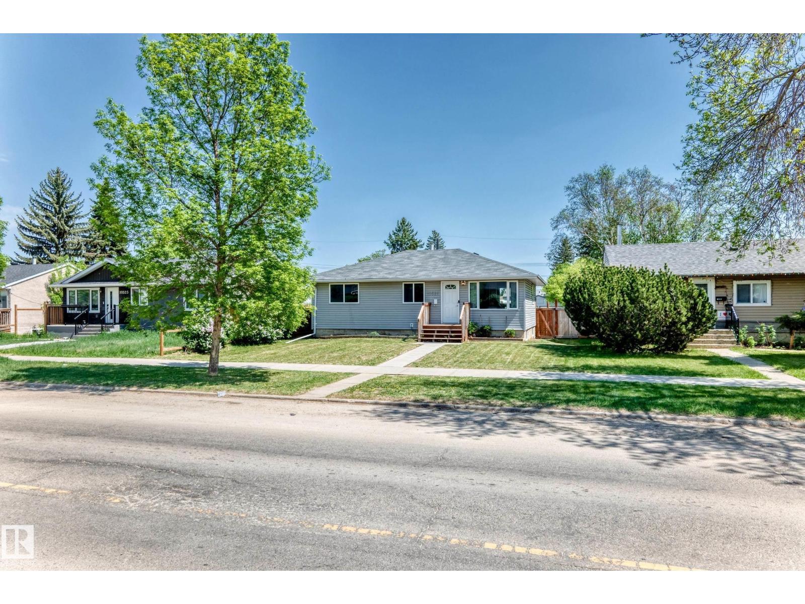 10521 163 ST NW - 5
