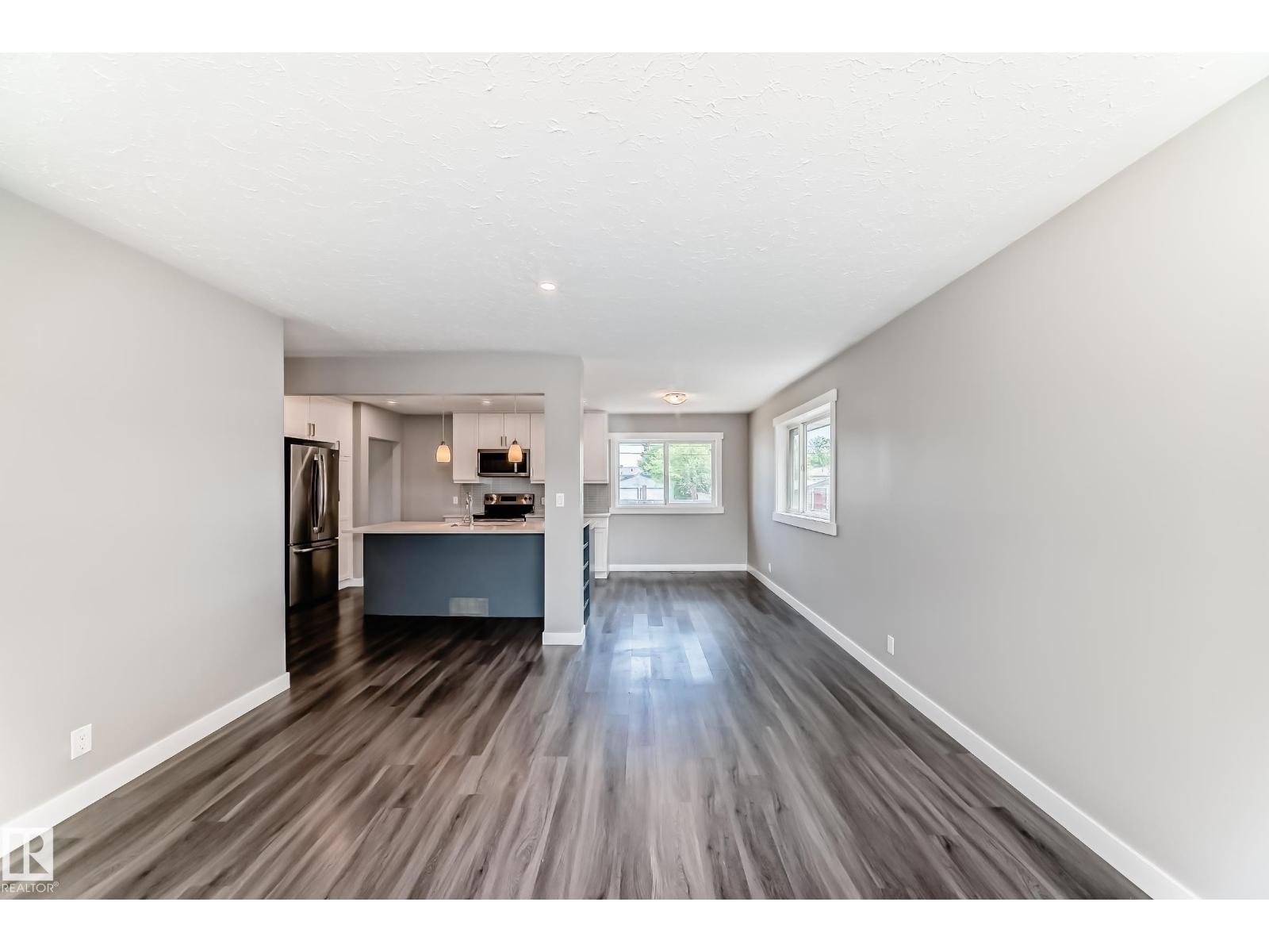 10521 163 ST NW - 16