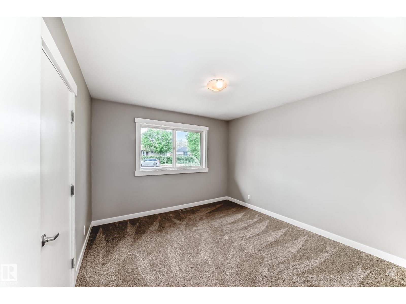 10521 163 ST NW - 17