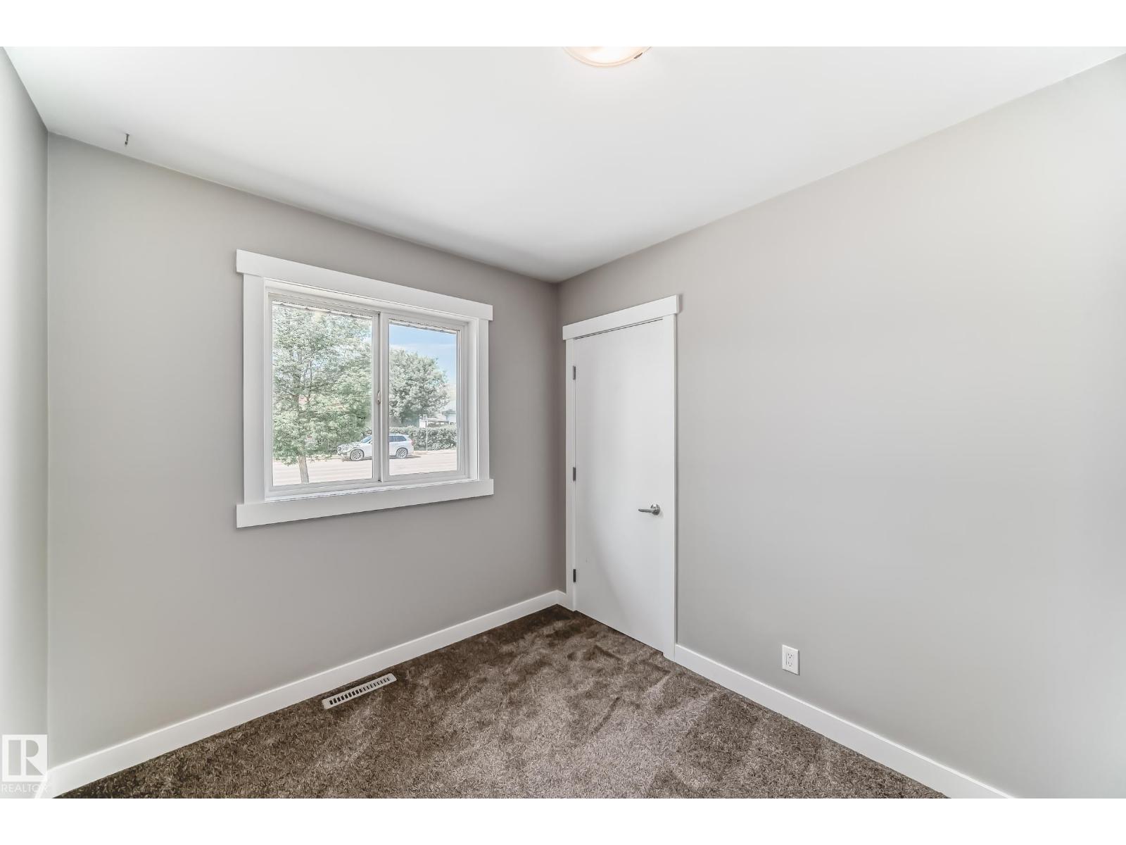 10521 163 ST NW - 22