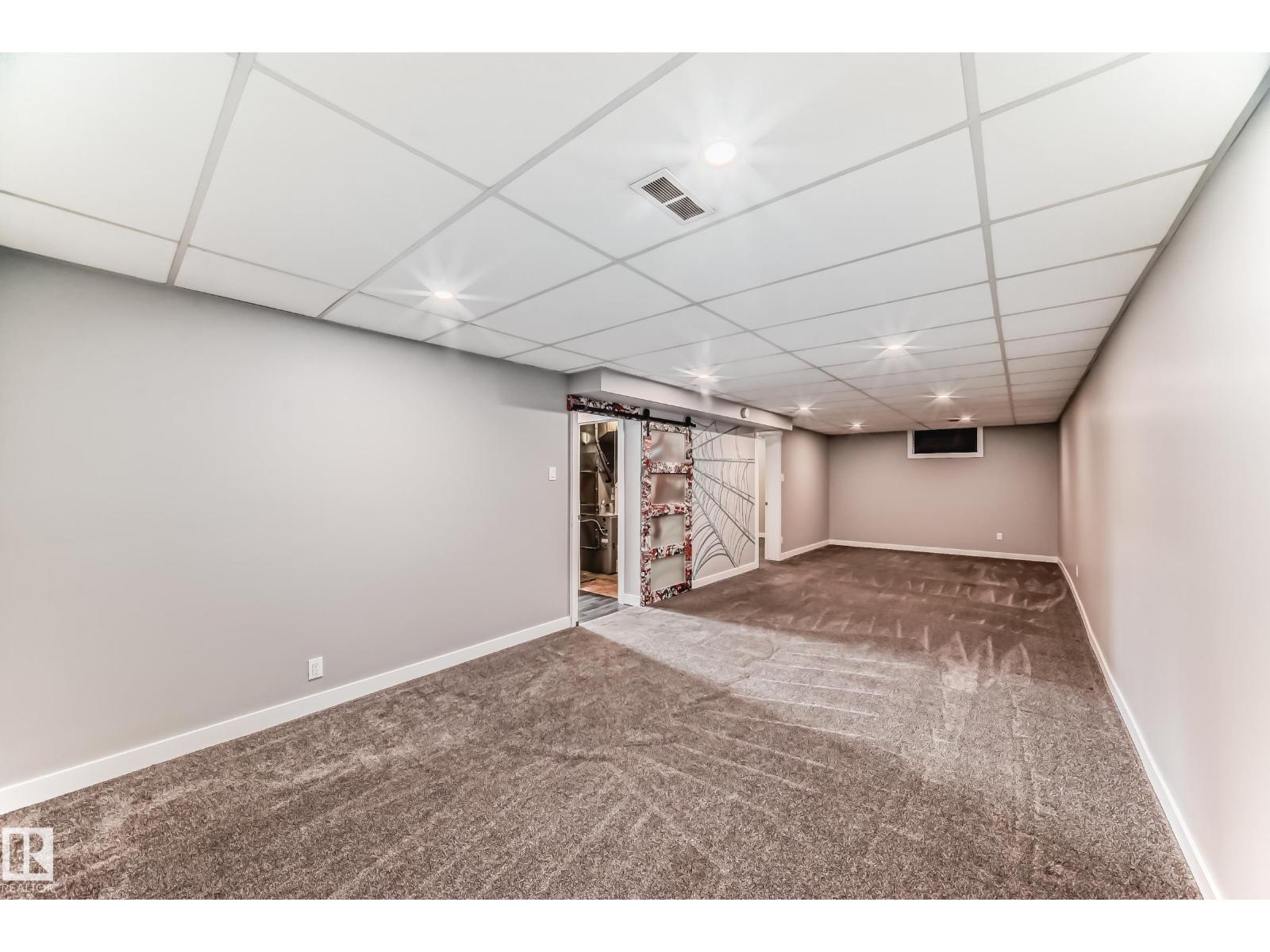 10521 163 ST NW - 34