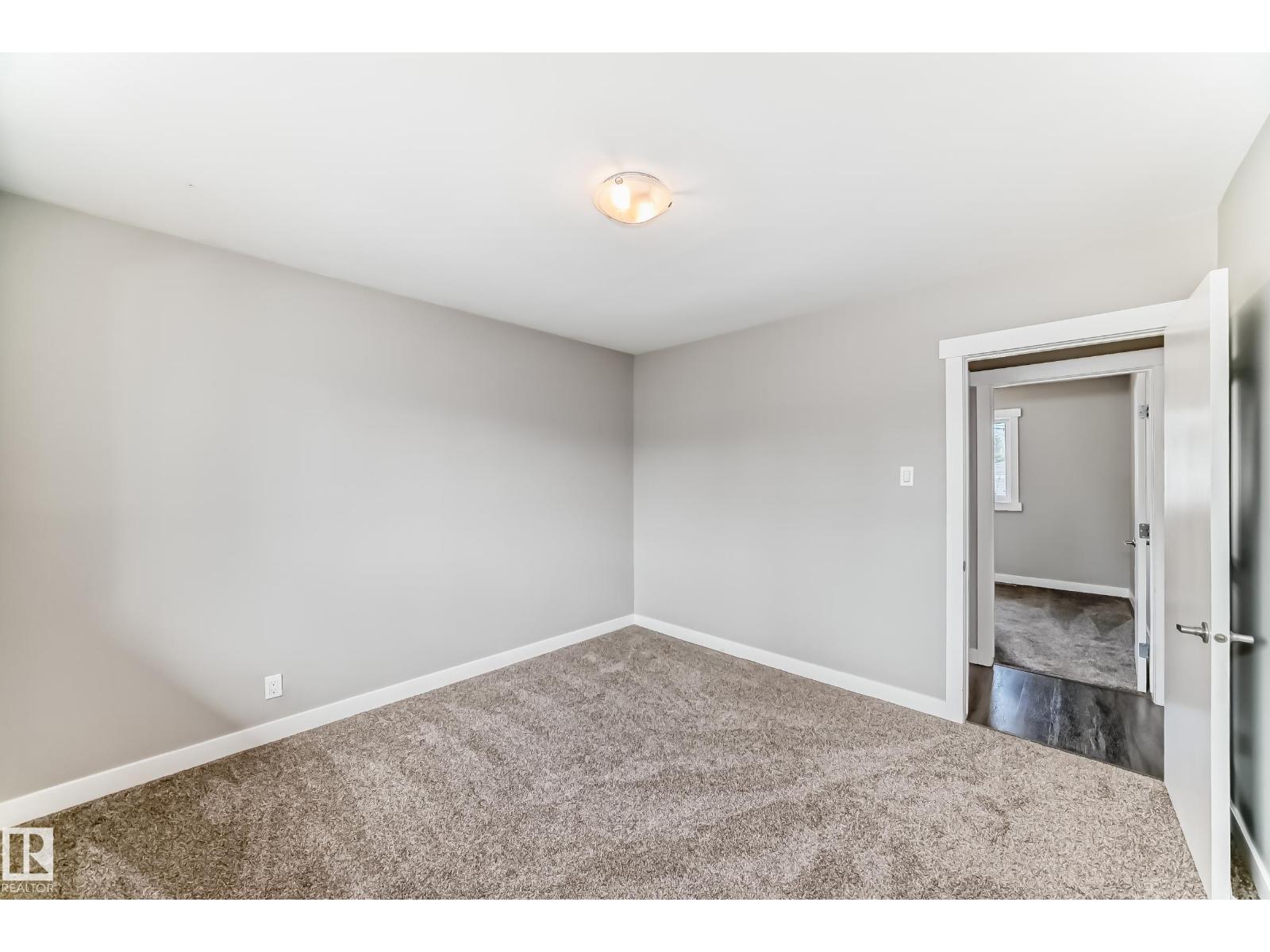 10521 163 ST NW - 20