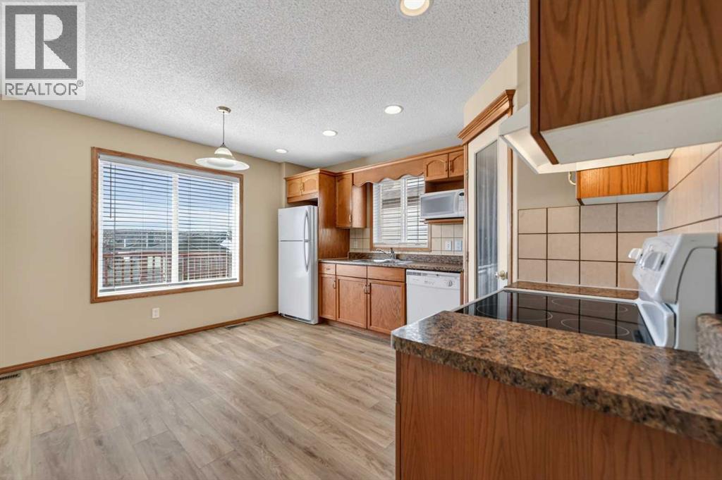 126 Evansmeade Crescent NW - 11