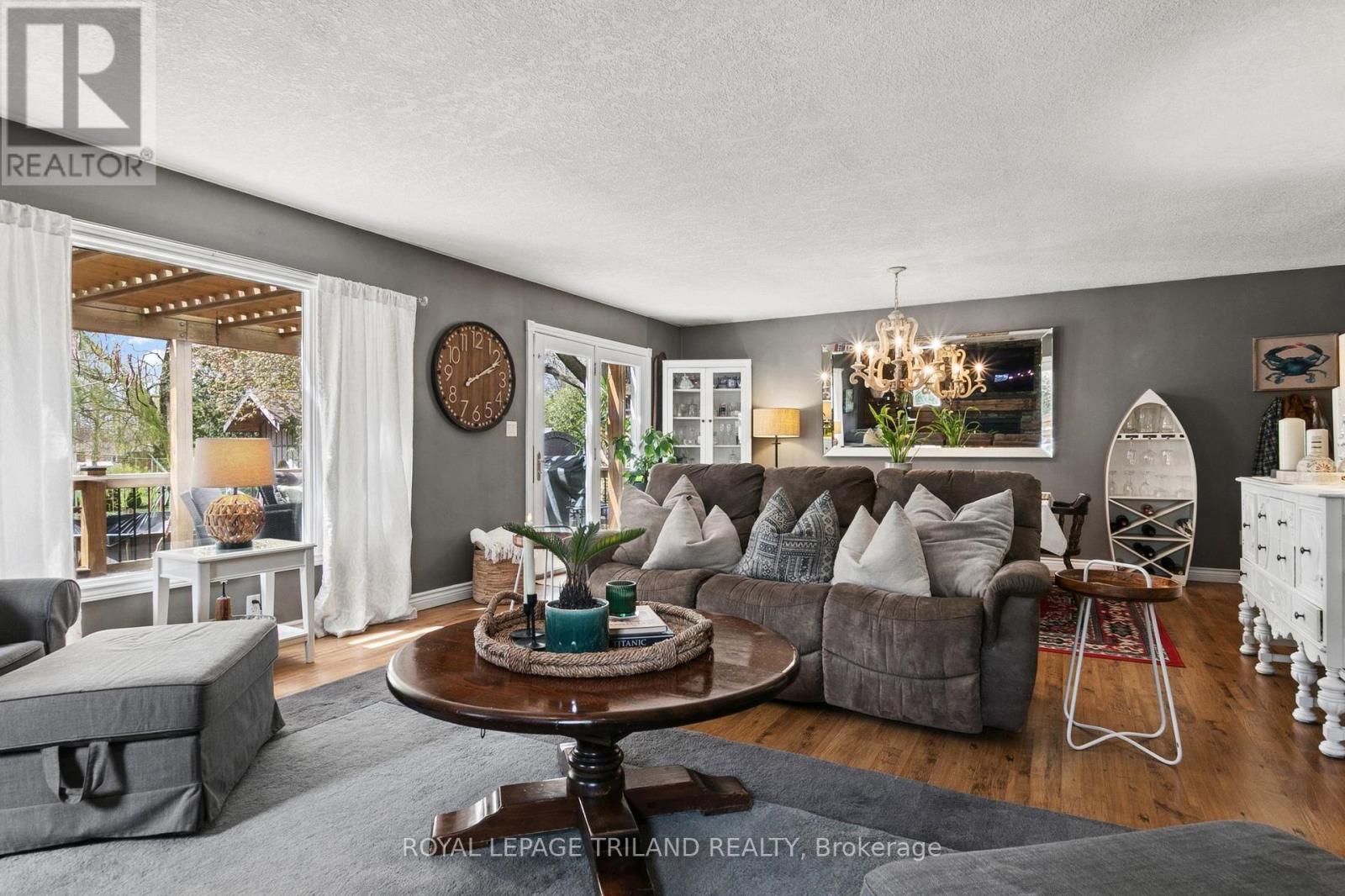 298 SUNSET DRIVE - 18