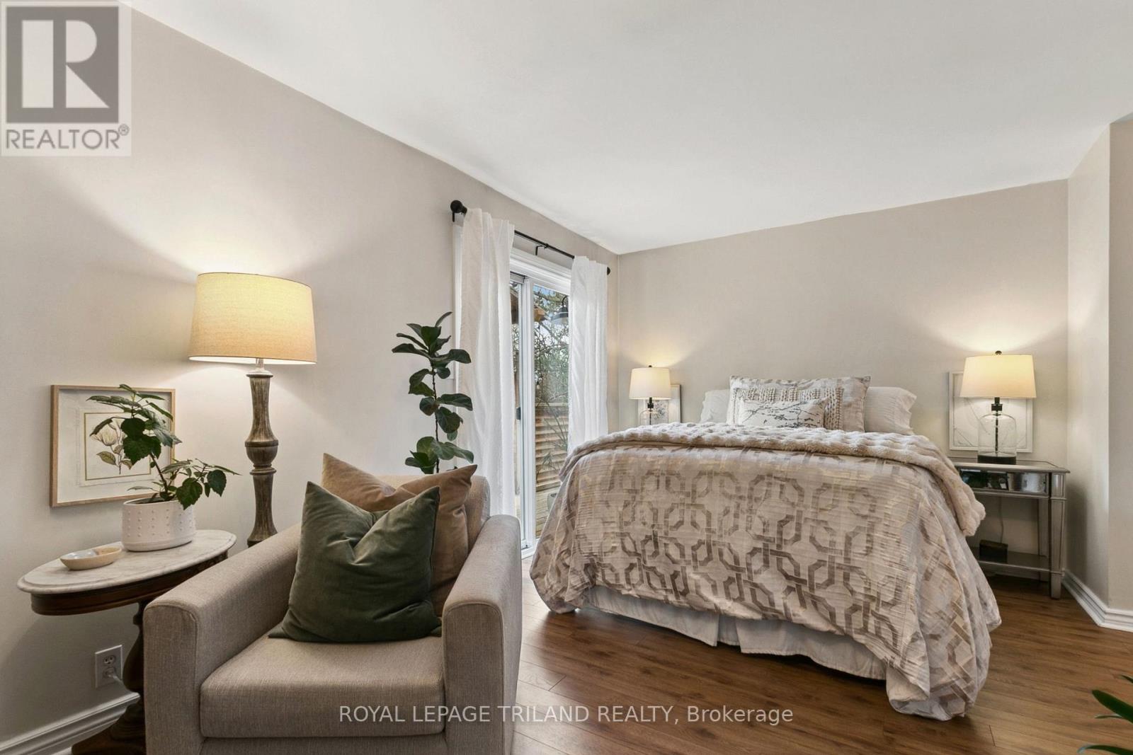 298 SUNSET DRIVE - 7