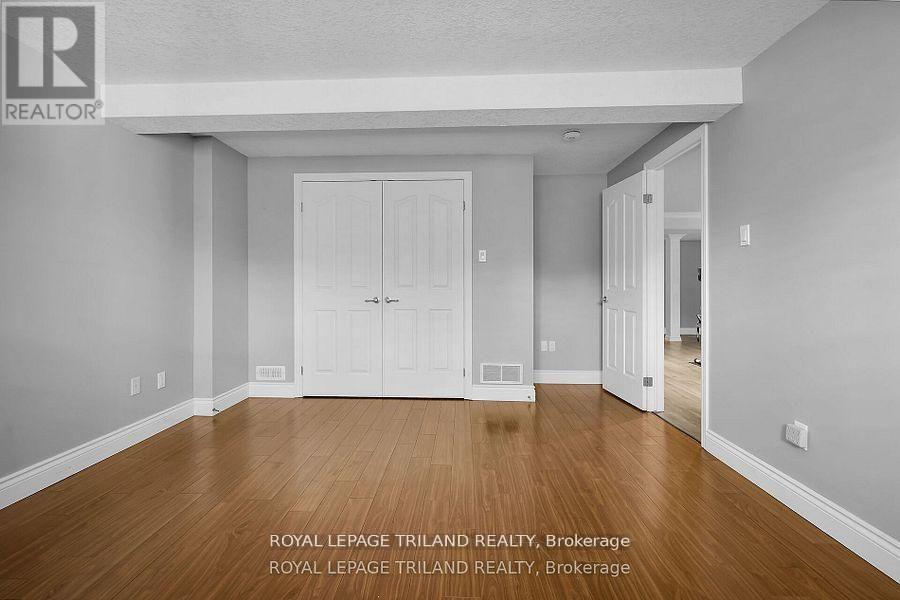 7119 CLAYTON WALK - 35