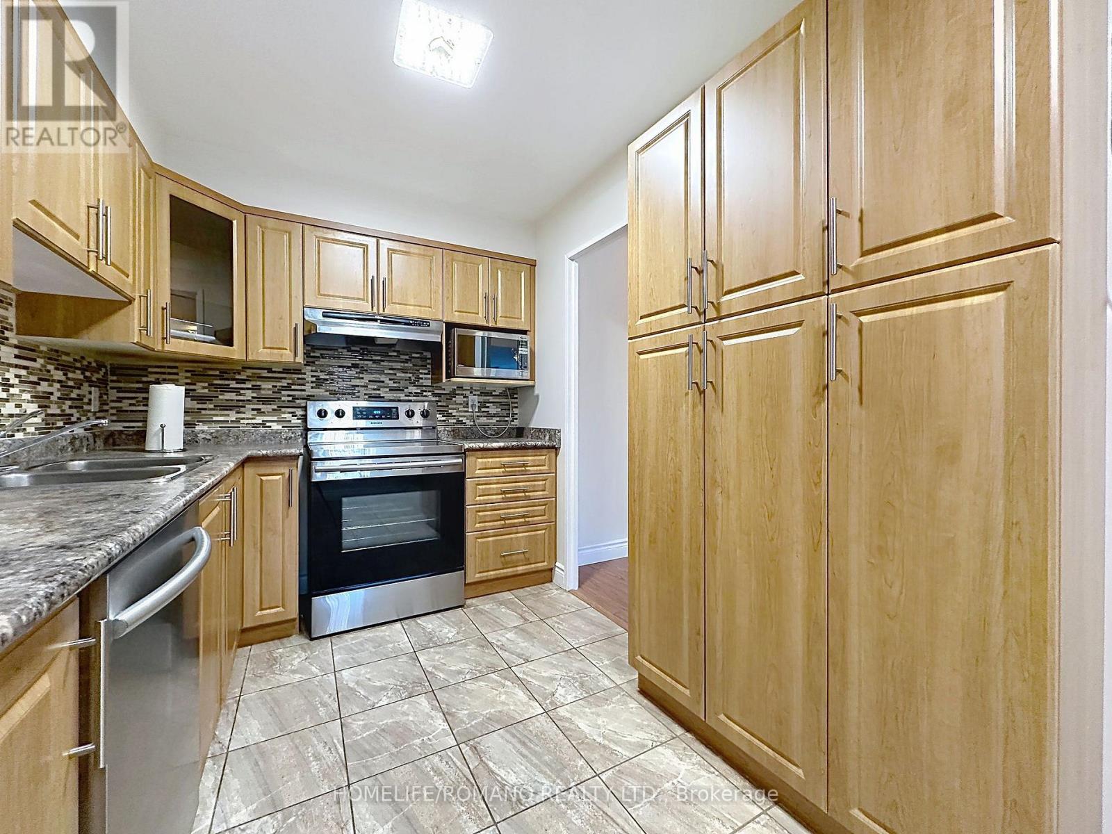 #102 50 BAIF BOULEVARD - 17