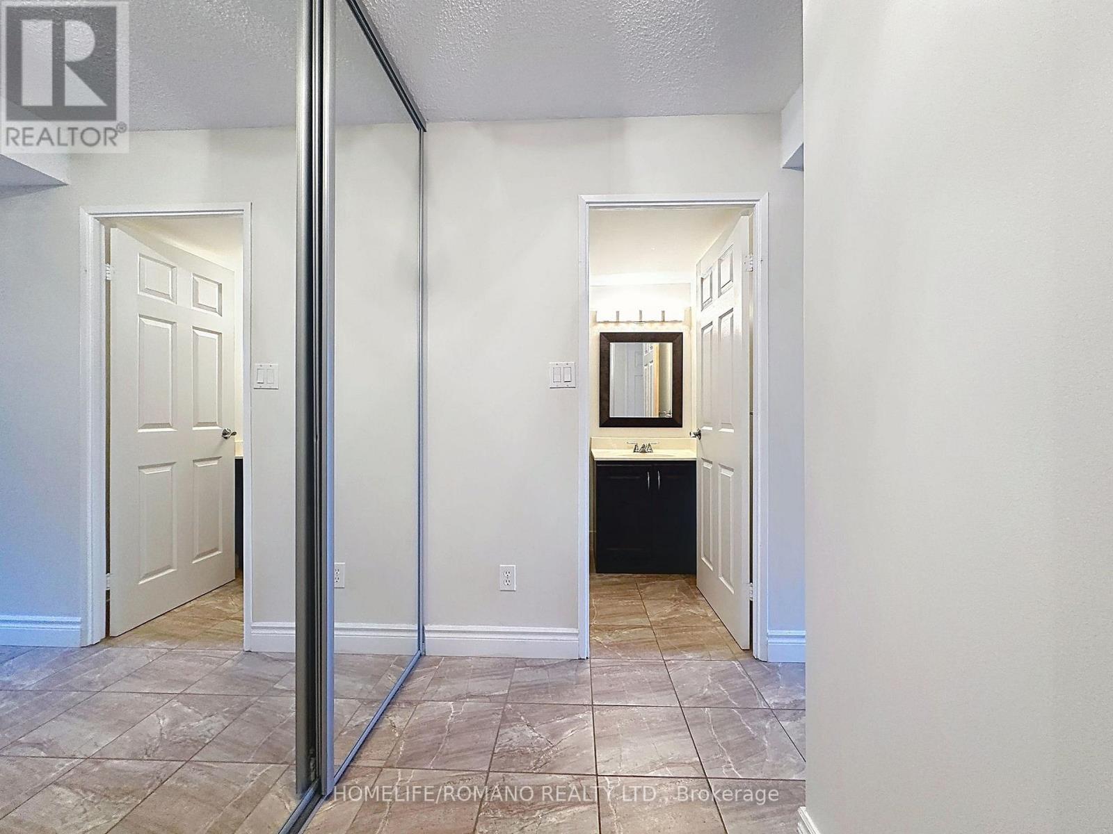 #102 50 BAIF BOULEVARD - 32