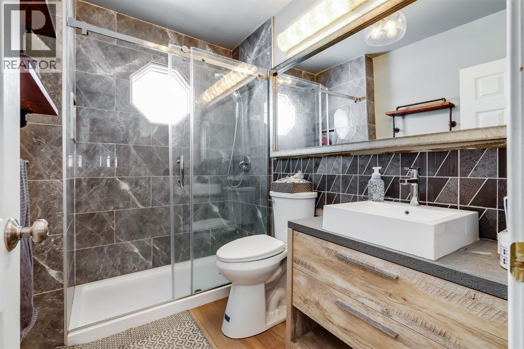 1811 13 Avenue NW - 21