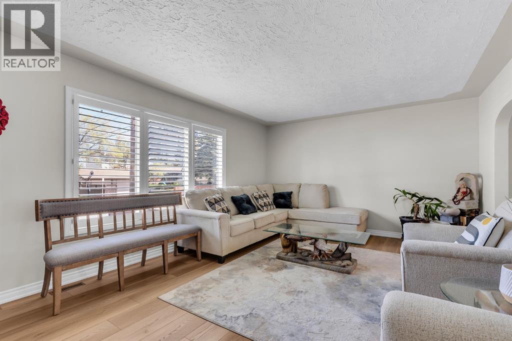 1811 13 Avenue NW - 4
