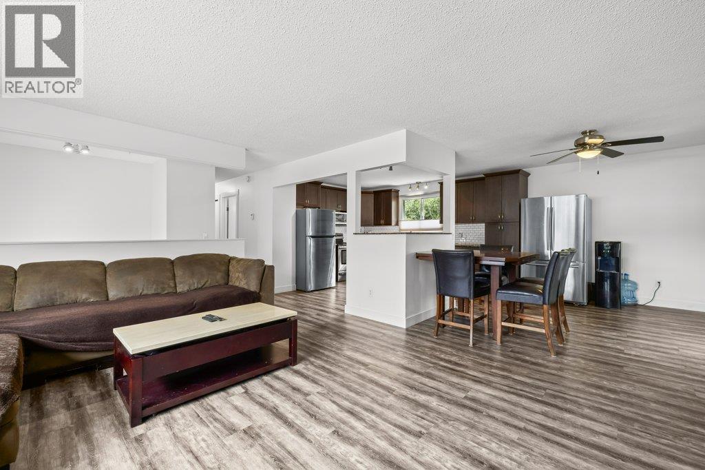  900 Hickory Road, Kelowna