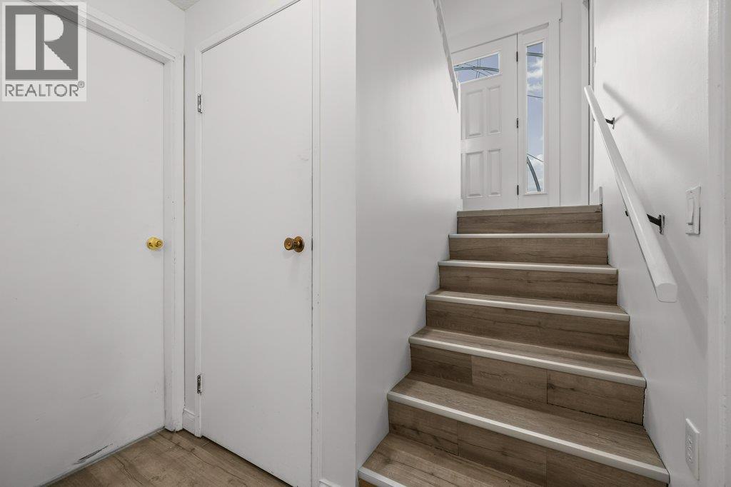  900 Hickory Road, Kelowna