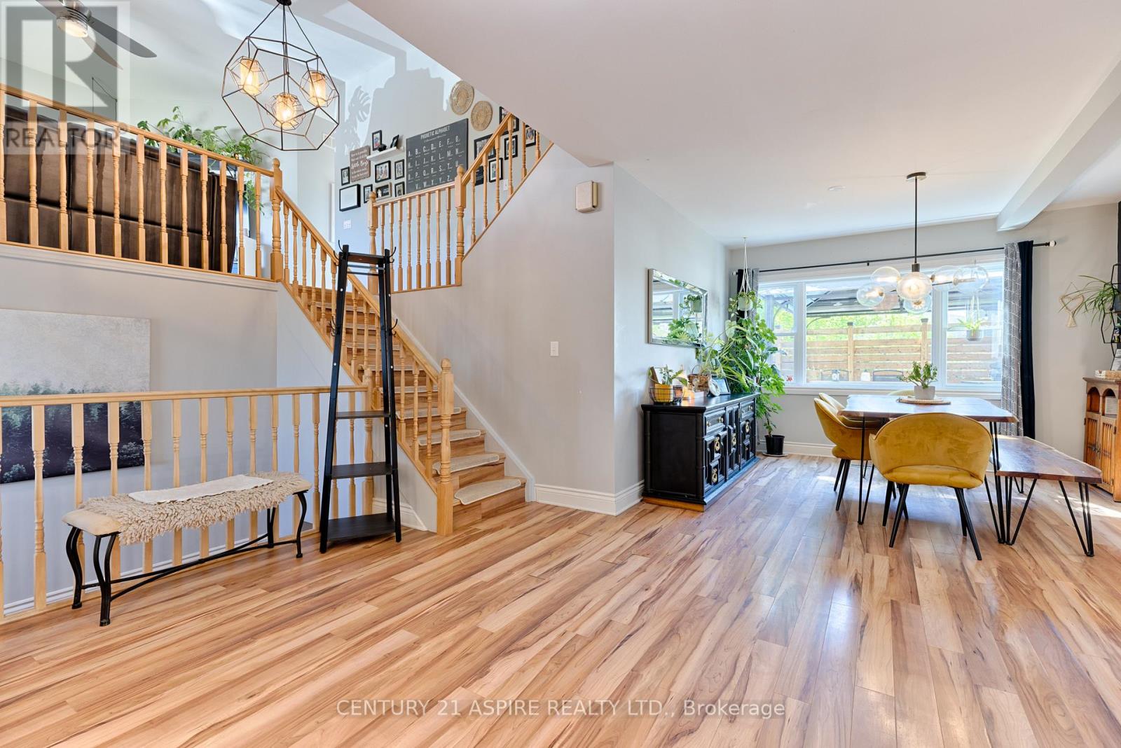 509 ROY STREET E - 23