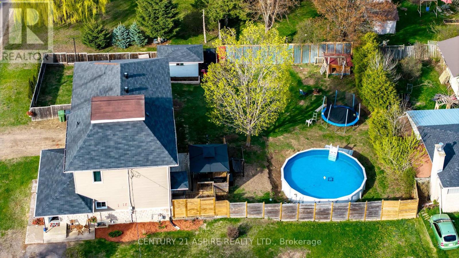 509 ROY STREET E - 46