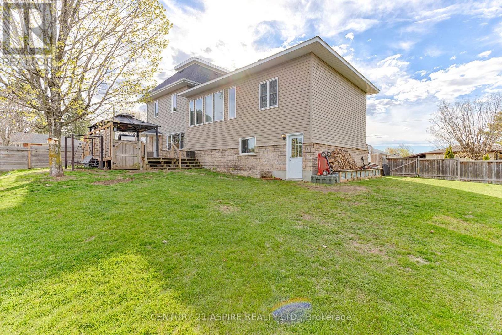 509 ROY STREET E - 5