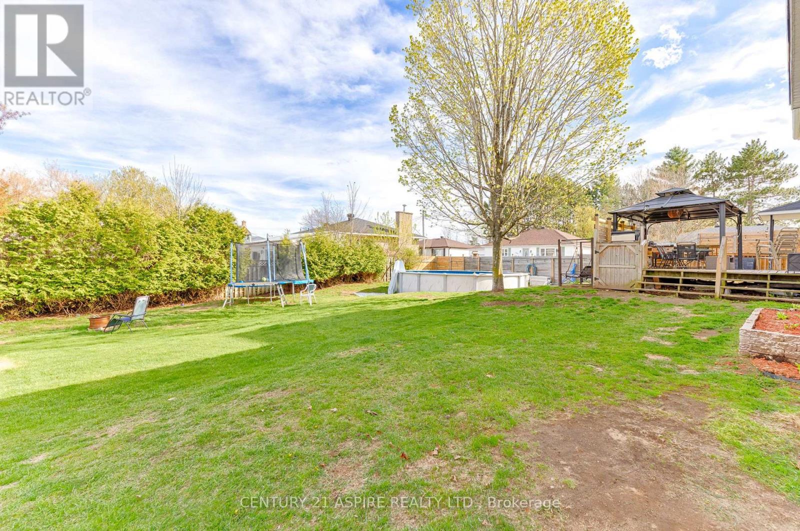 509 ROY STREET E - 7