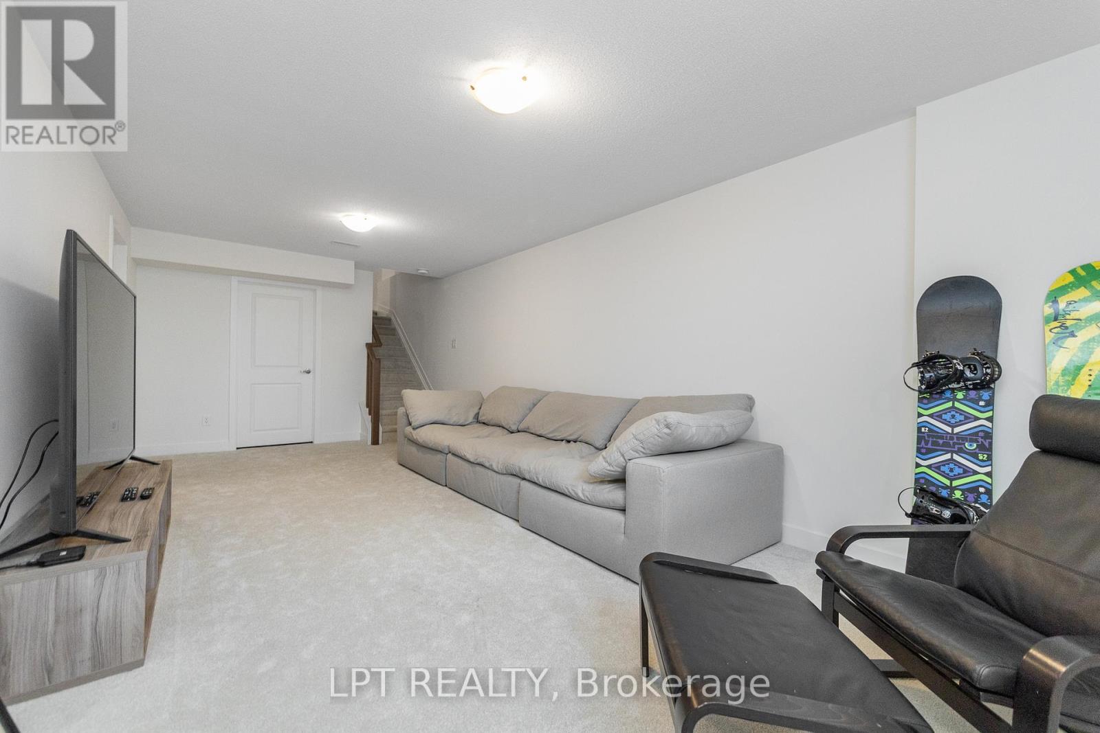 557 TAHOE HEIGHTS - 30