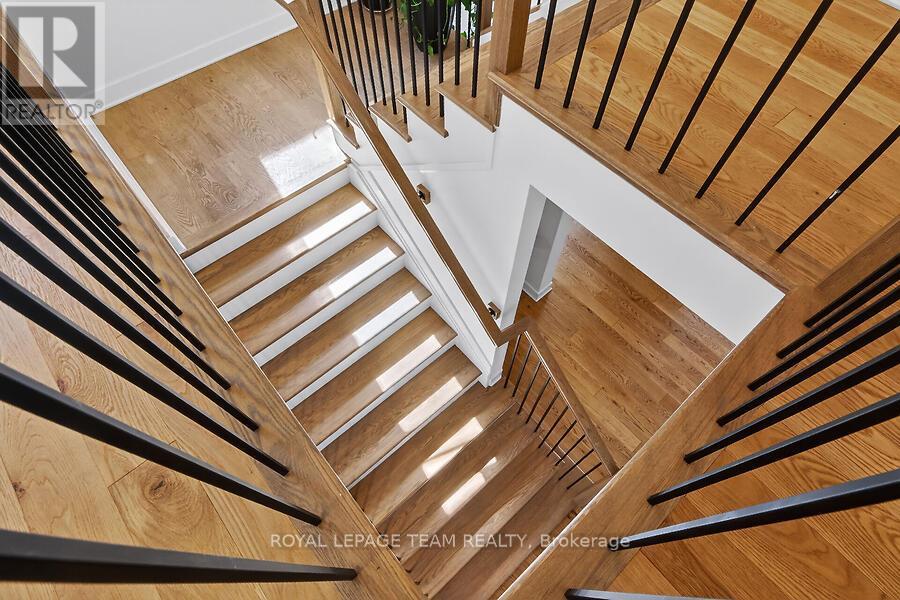 950 ISLINGTON WAY - 39