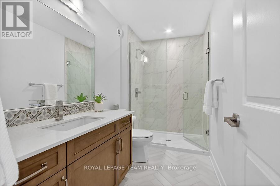 950 ISLINGTON WAY - 46