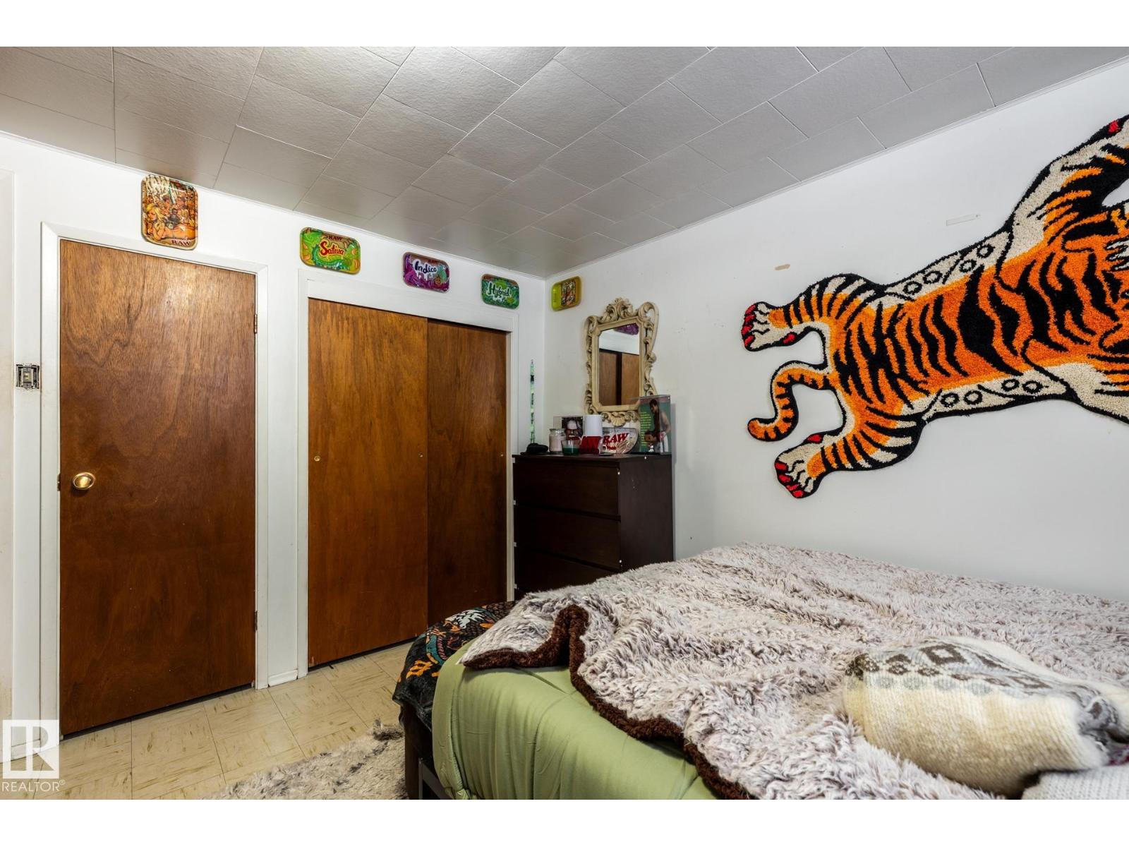 12231 47 ST NW - 28
