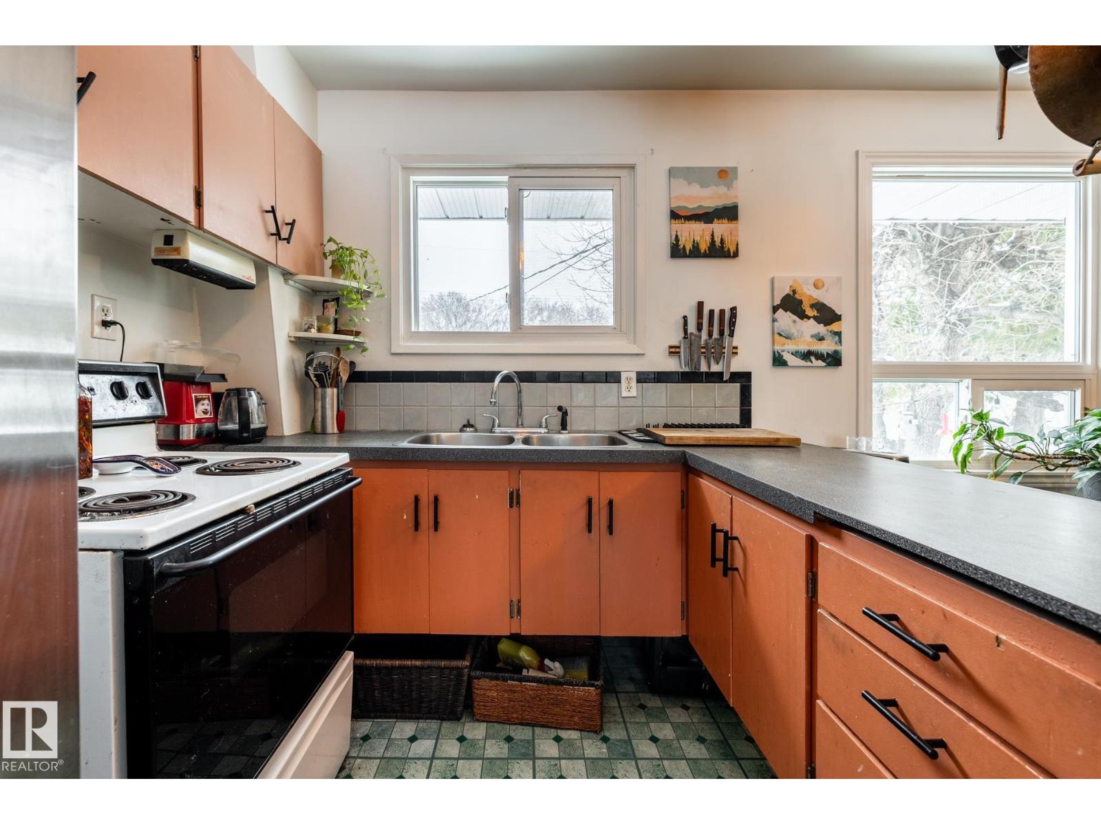 12231 47 ST NW - 7