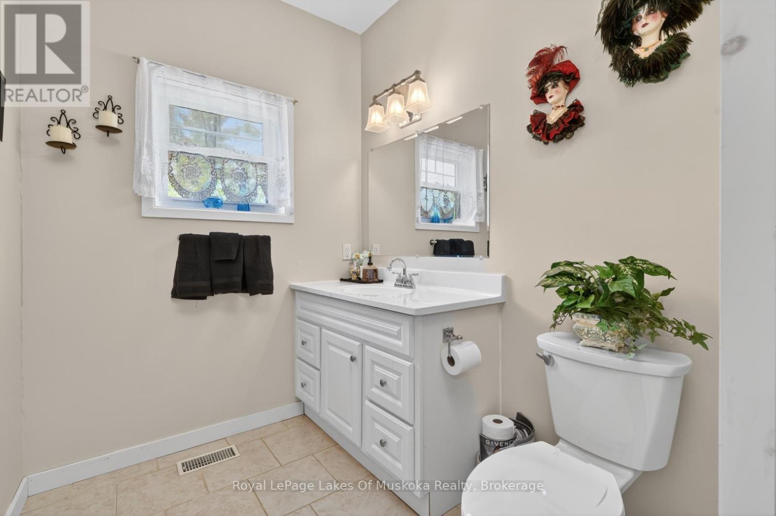 400 MARKLES ROAD - 19