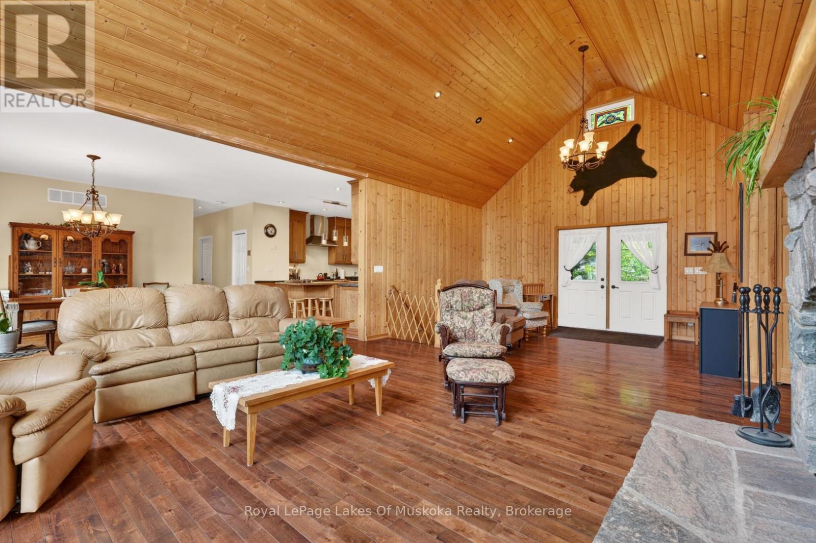 400 MARKLES ROAD - 6