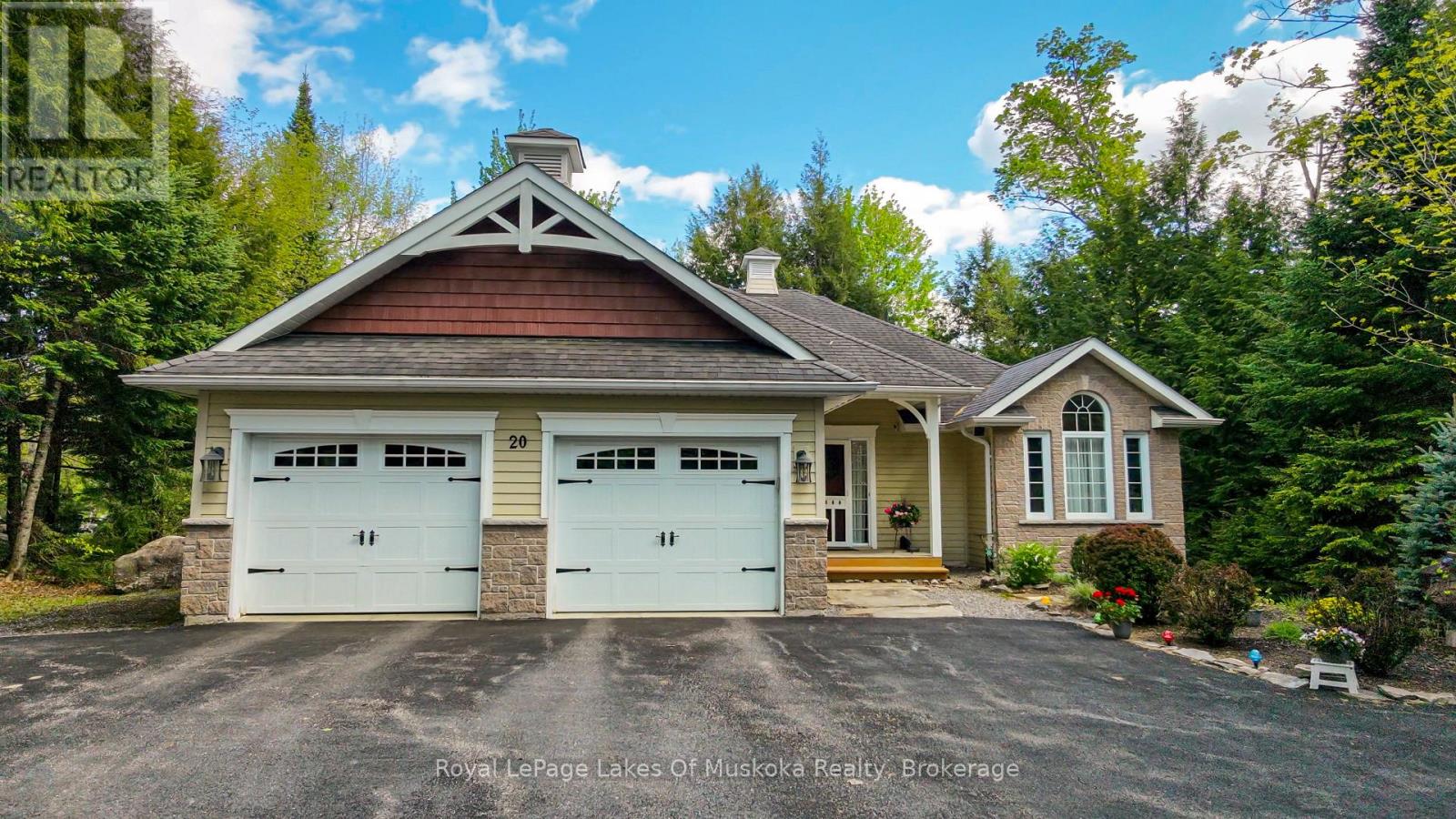 20 DEERHURST HIGHLANDS DRIVE - 1