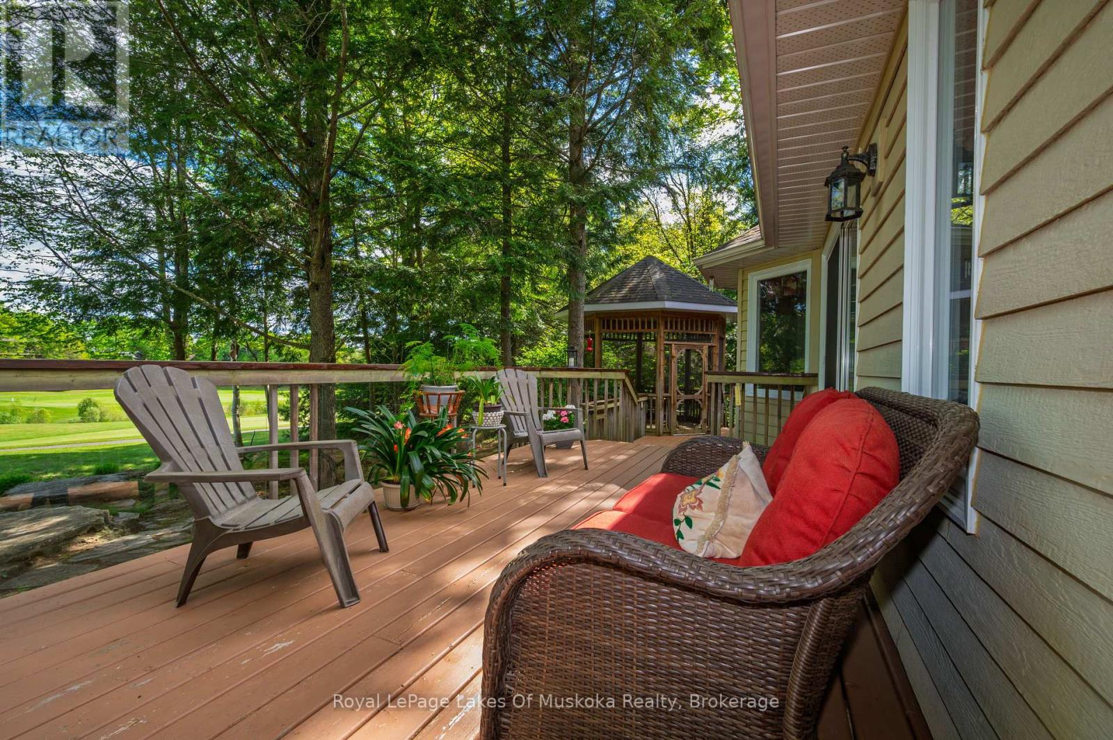20 DEERHURST HIGHLANDS DRIVE - 3