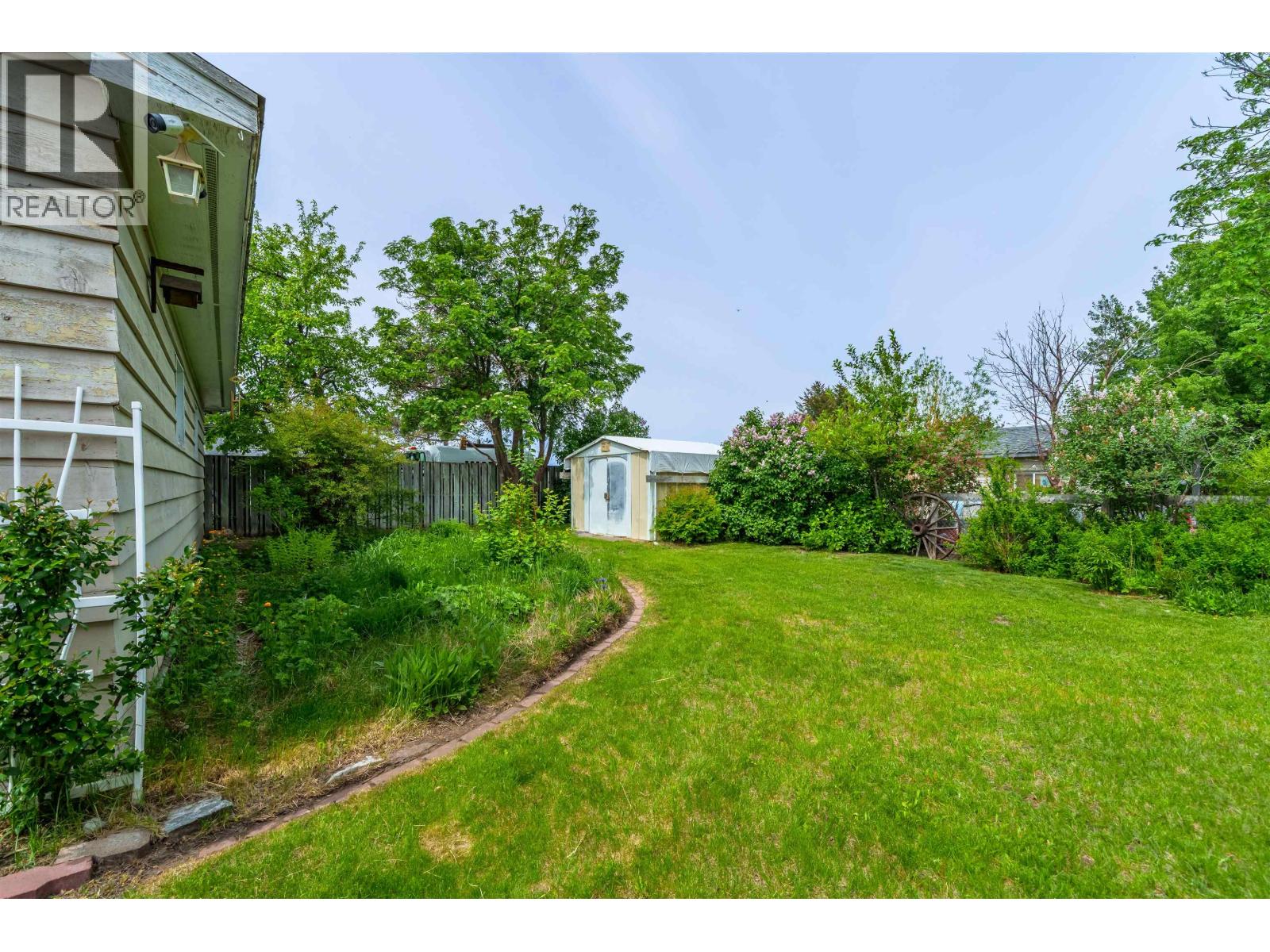 240 DOGWOOD AVENUE - 22