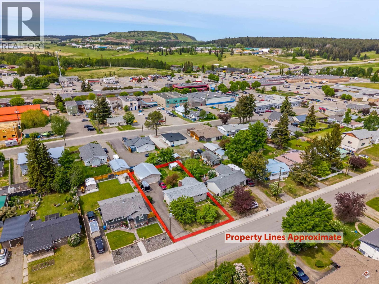 240 DOGWOOD AVENUE - 27