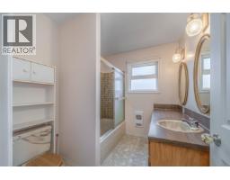 Bedroom 4 - 240 Dogwood Avenue, 100 Mile House, BC V0K2E0 Photo 9