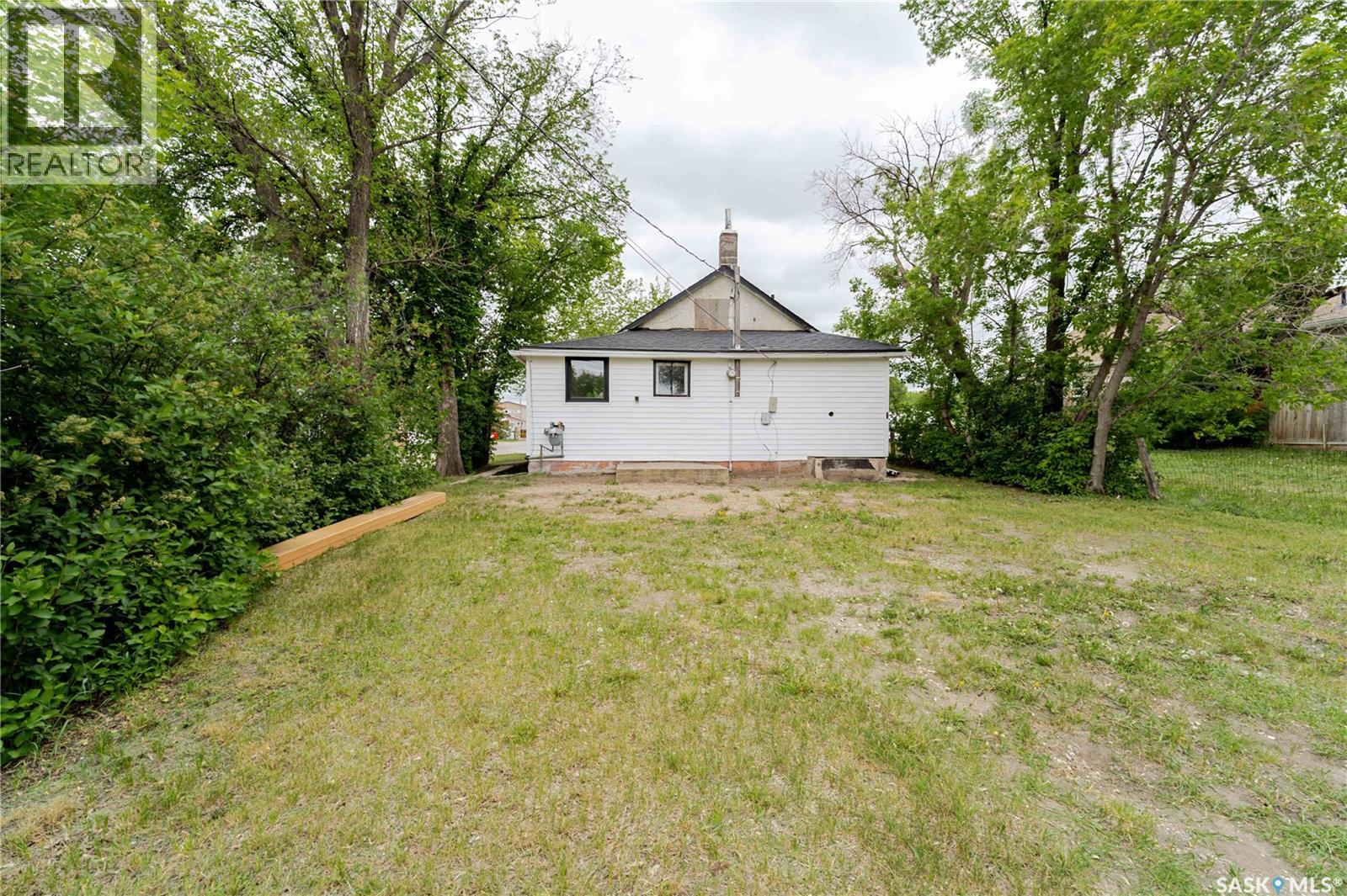 1102 IROQUOIS STREET W - 24