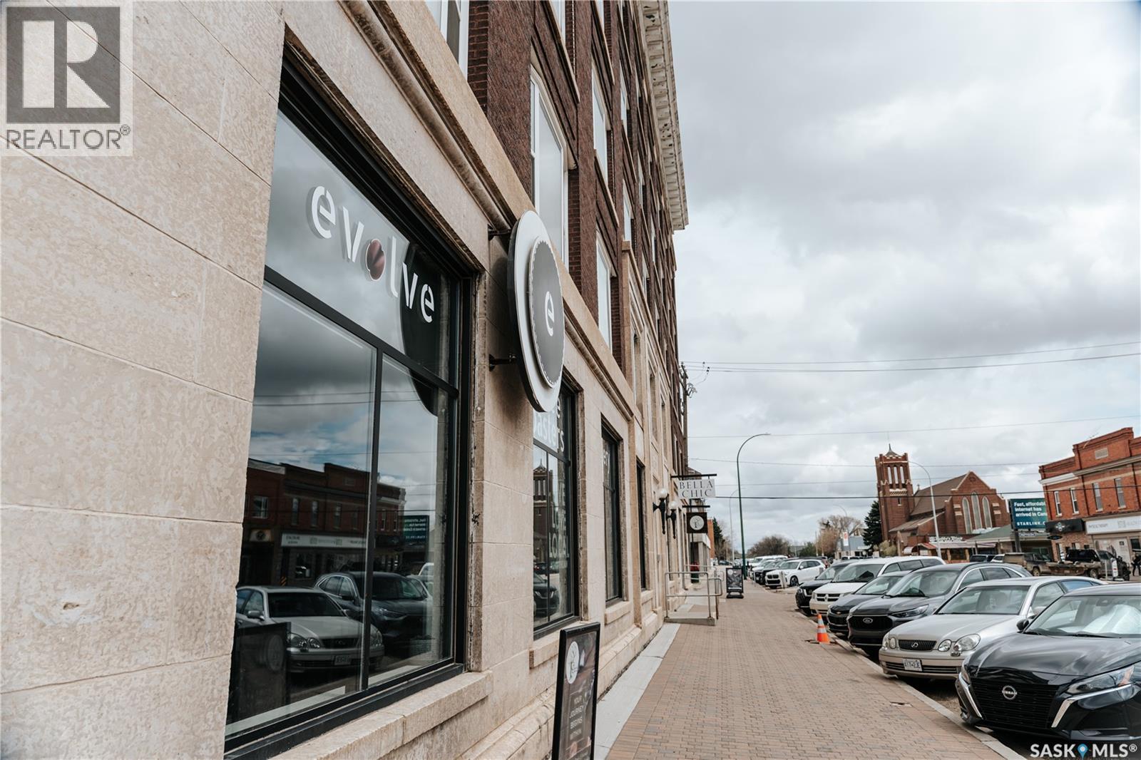 203 Main STREET, Moose Jaw — photo 3